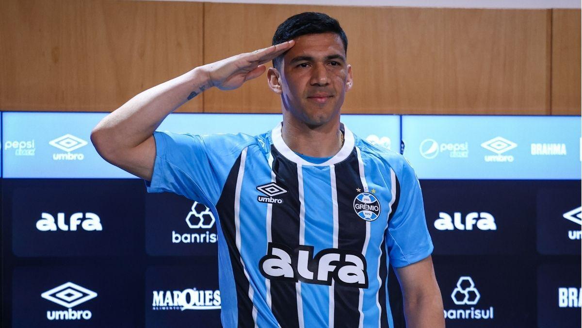 Balbuena no vestiário do Grêmio