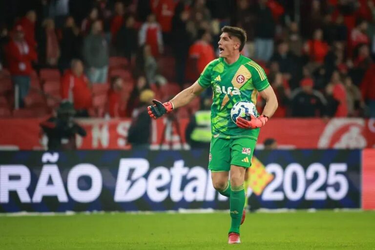 A impressionante volta de Rochet ao Internacional no Brasileirão 2025