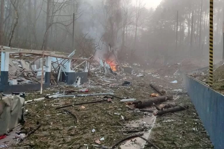 Explosão em fábrica de explosivos no Paraná deixa feridos e desaparecidos