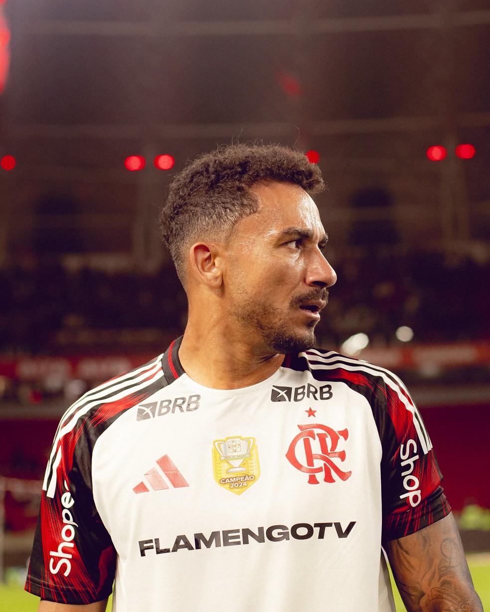 Danilo deve ser titular em Inter x Flamengo