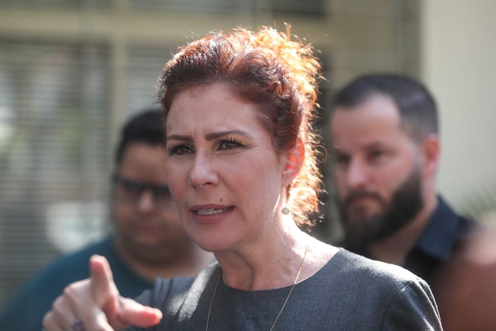 Deputada Carla Zambelli durante coletiva de imprensa