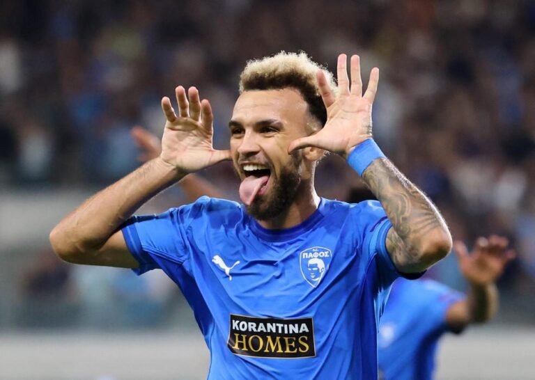 Jajá brilha e leva o Pafos à fase de grupos da Champions League