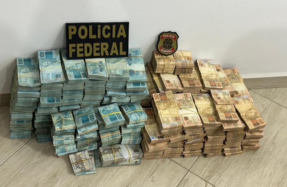 Dinheiro apreendido pela Polícia Federal com servidor da Prefeitura de São Bernardo do Campo.