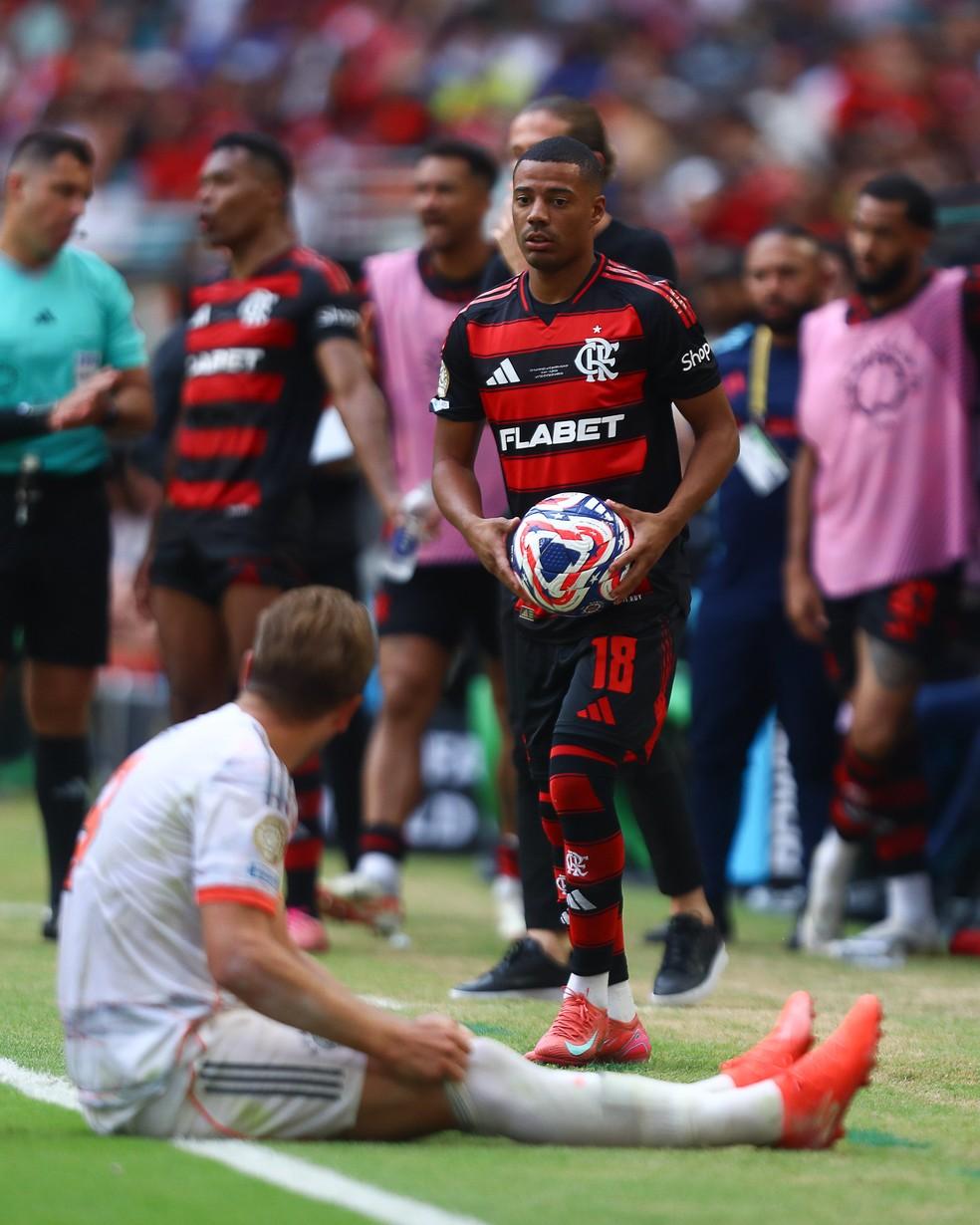 De la Cruz em ação pelo Flamengo contra o Bayern