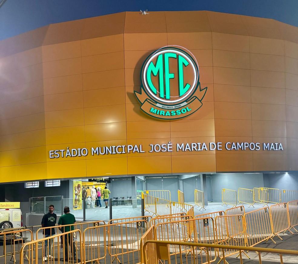 Estádio José Maria de Campos Maia, o Maião, em Mirassol