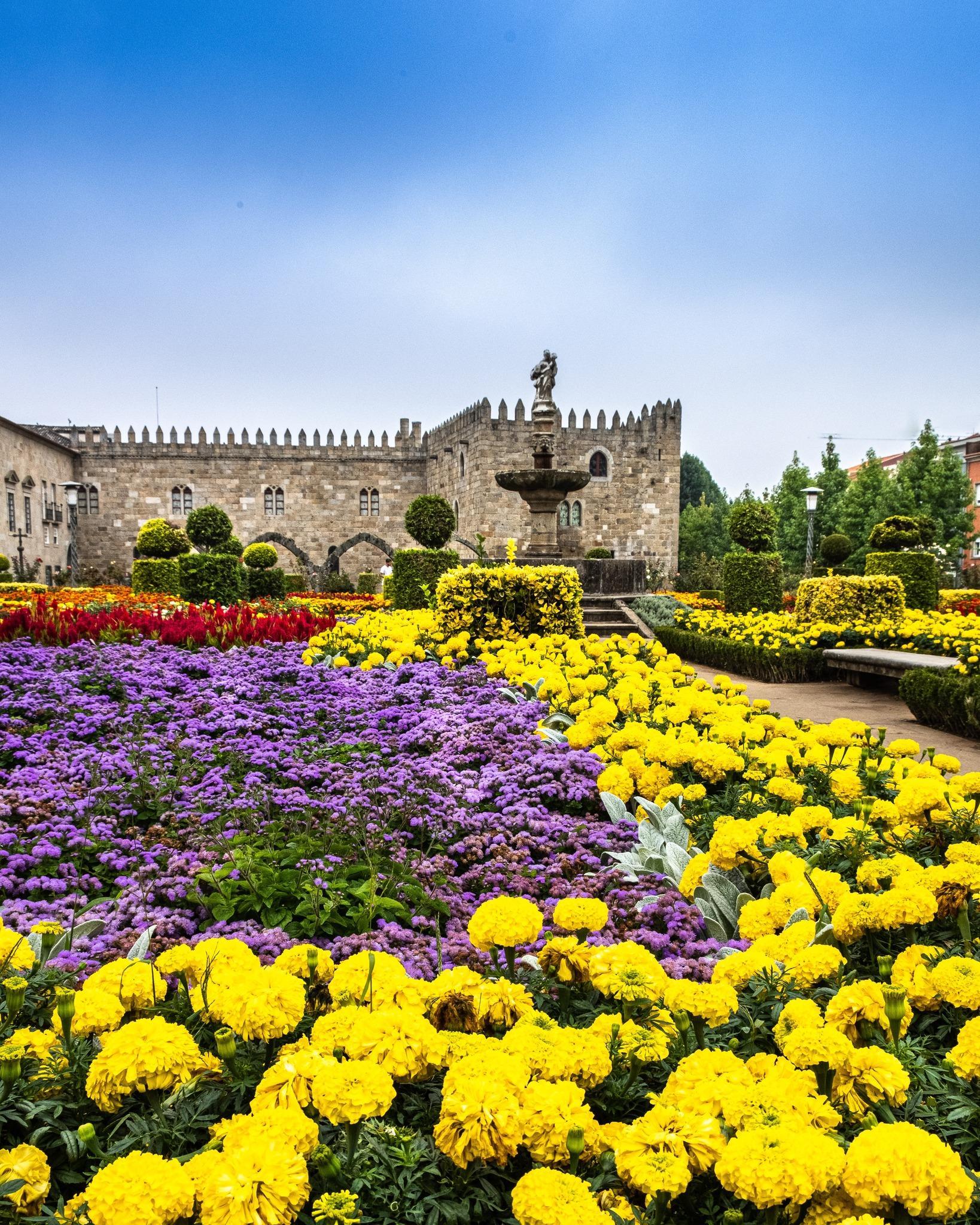 Braga aposta em mapas e roteiros adaptados para otimizar turismo.