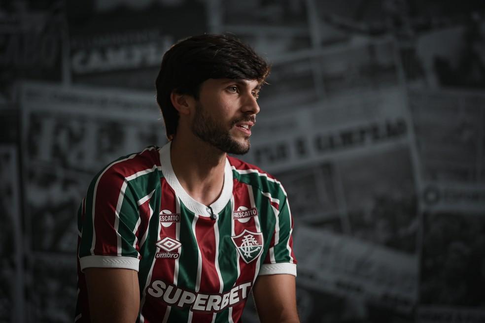 Igor Rabello com a camisa do Fluminense