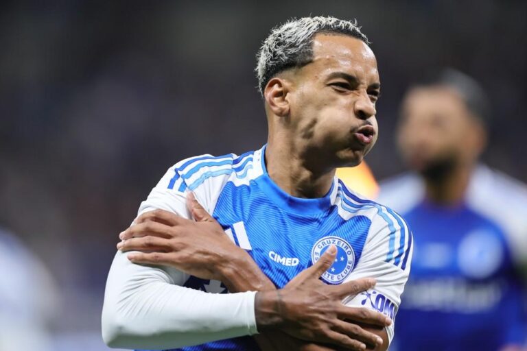 Vitória do Cruzeiro sobre o São Paulo: Análise da Partida e Desempenho dos Jogadores