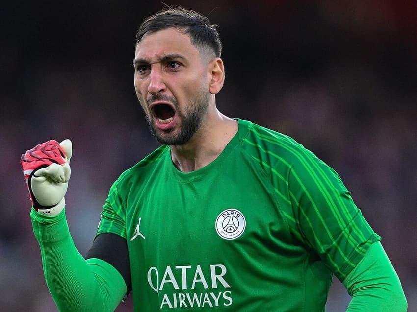 Gianluigi Donnarumma em ação no jogo entre Arsenal e PSG pela Champions League