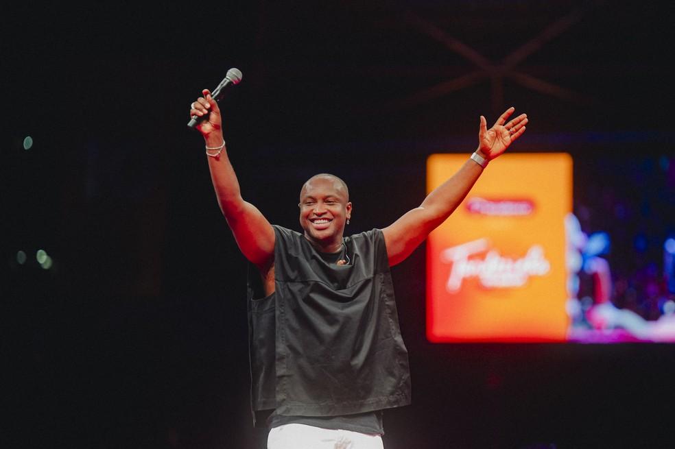 Thiaguinho chega com o projeto 'Tardezinha' na Arena Pernambuco