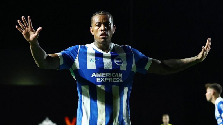 Igor Julio Sob a Mira da Como: Possível Transferência da Brighton para a Itália