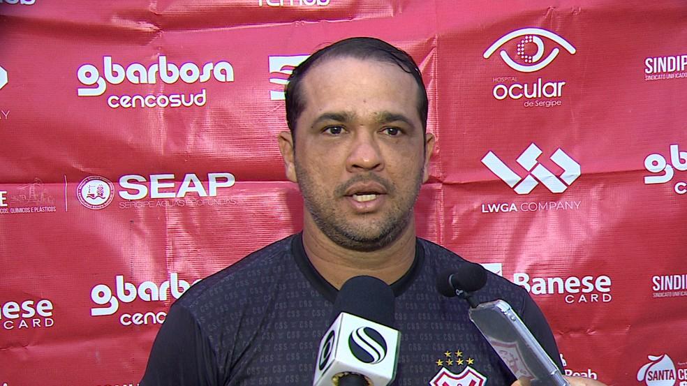 Dico Woolley, técnico do Sergipe