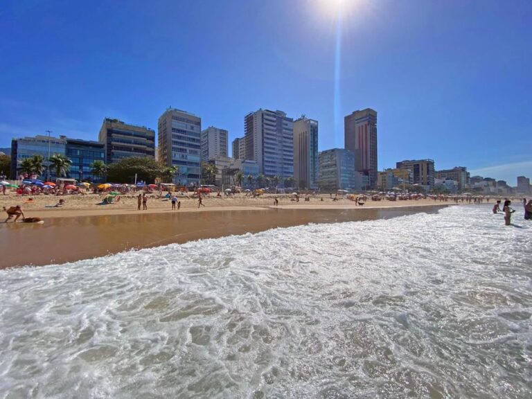 Virada de Tempo no Brasil: Calor Intenso Dá Lugar a Tempestades e Frio
