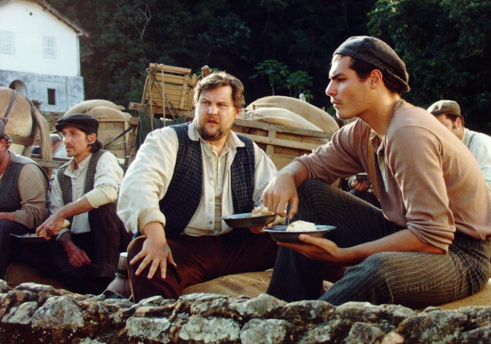 Matteo (Thiago Lacerda) e Bartolo (Antonio Calloni) — Foto: Globo/Divulgação.