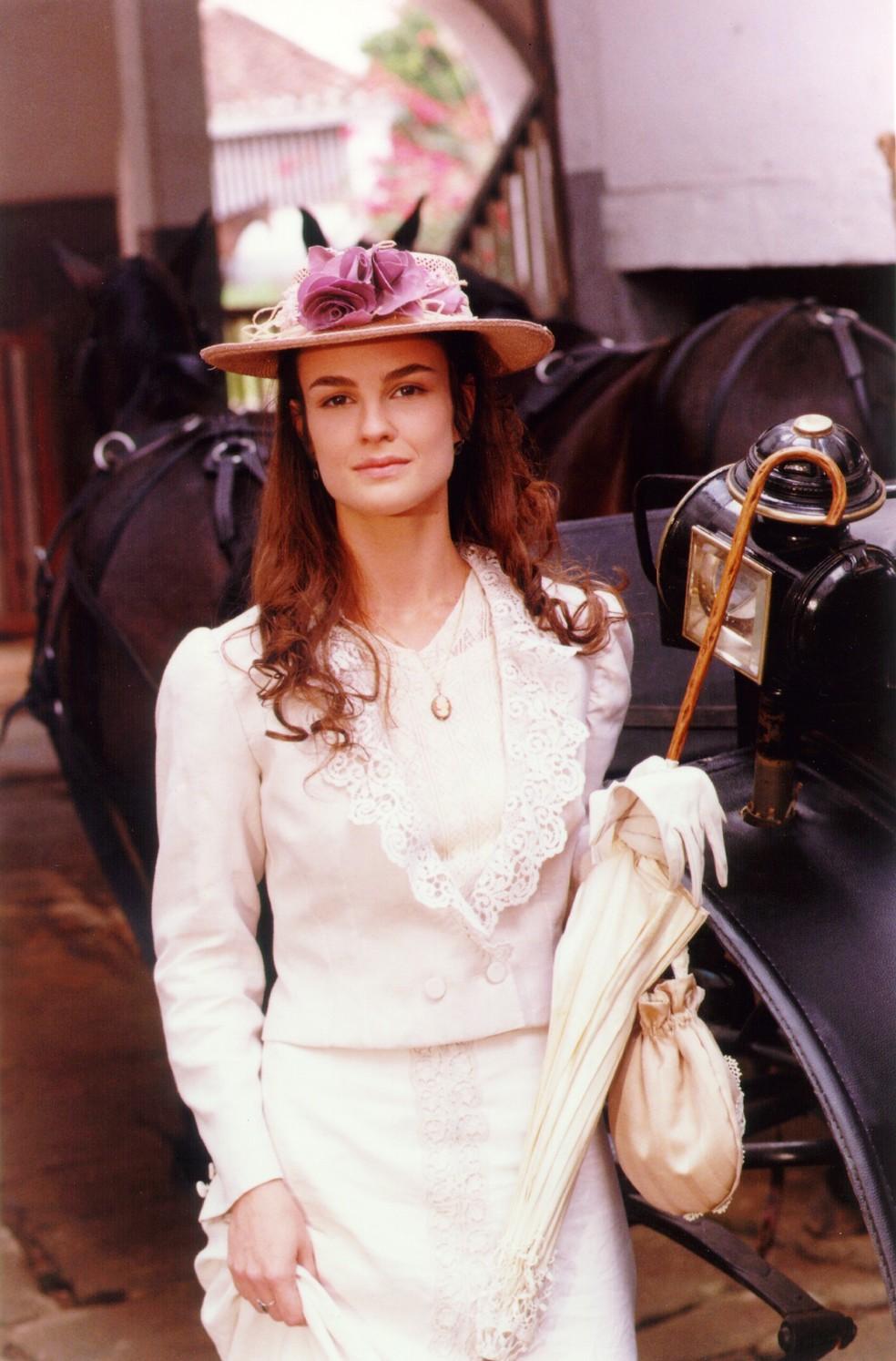 Rosana (Carolina Kasting) em Terra Nostra