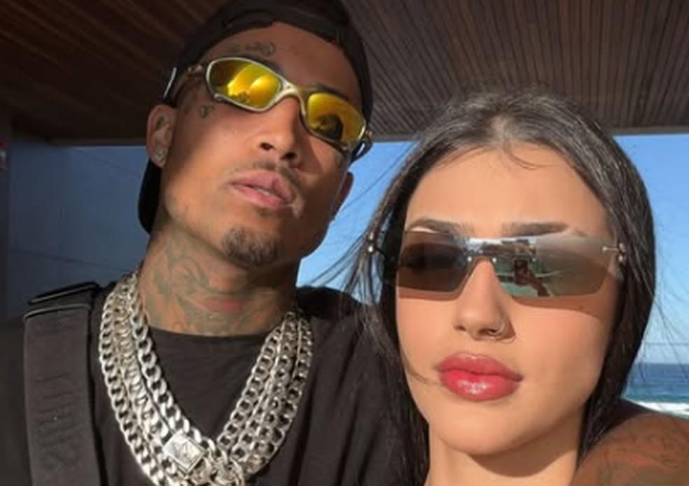 A influenciadora Bia Miranda e Gato Preto