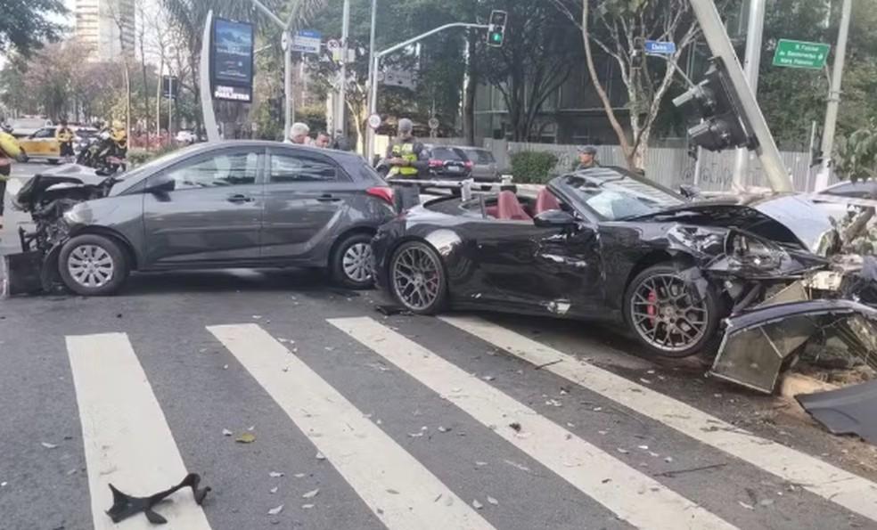 Gato Preto e Bia Miranda se envolveram em acidente de trânsito em SP