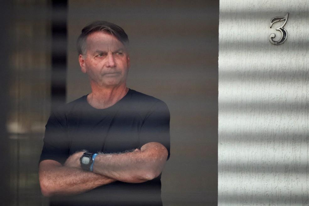 Bolsonaro em sua casa durante prisão domiciliar