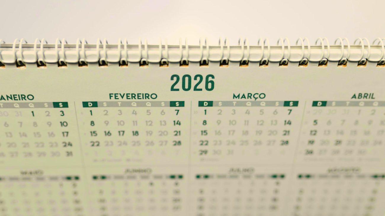 Calendário com foco nos feriados de 2026
