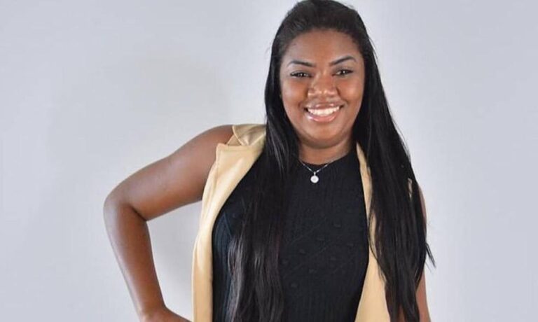 Raquel Brito, irmã do campeão do BBB, presta depoimento sobre jogos de azar