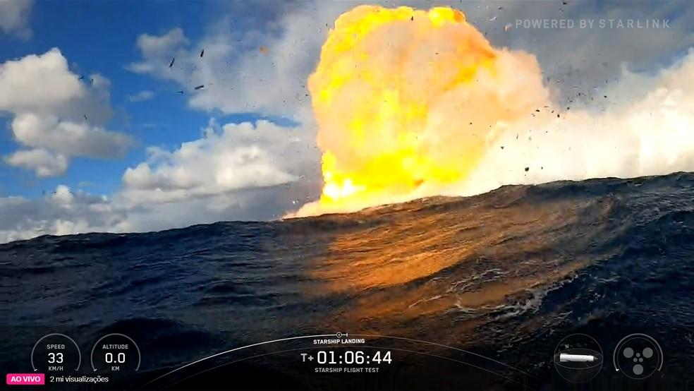 Starship ficou coberta por chamas após tocar o Oceano Índico