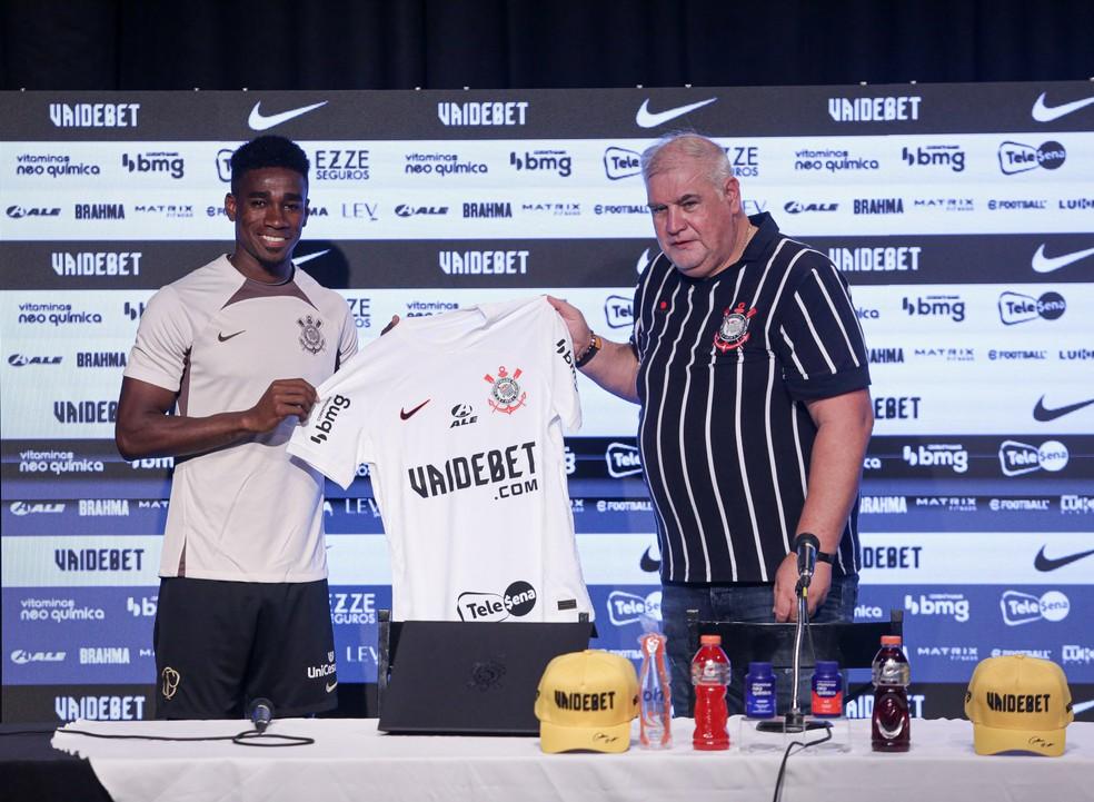 Félix Torres foi uma das primeiras contratações do Corinthians na gestão Augusto Melo