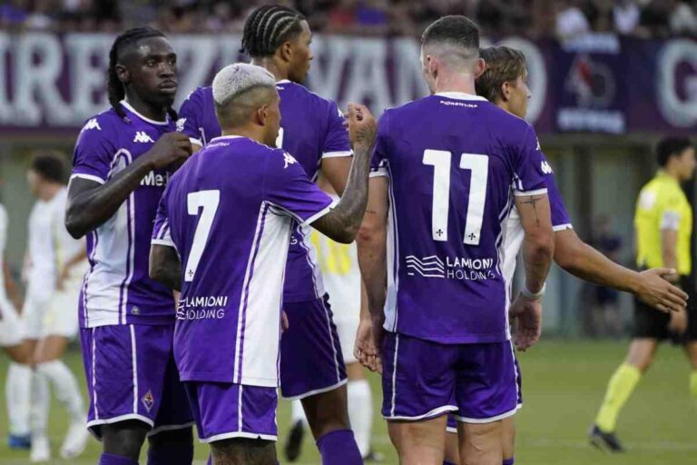 Fiorentina avança na UEFA Conference League e desafia a história