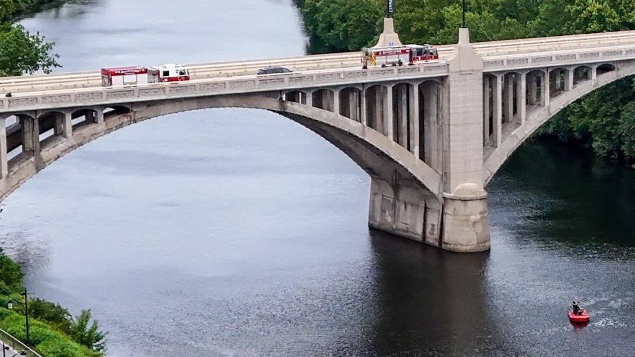 Allentown man’s body recovered from Lehigh River after bridge jump