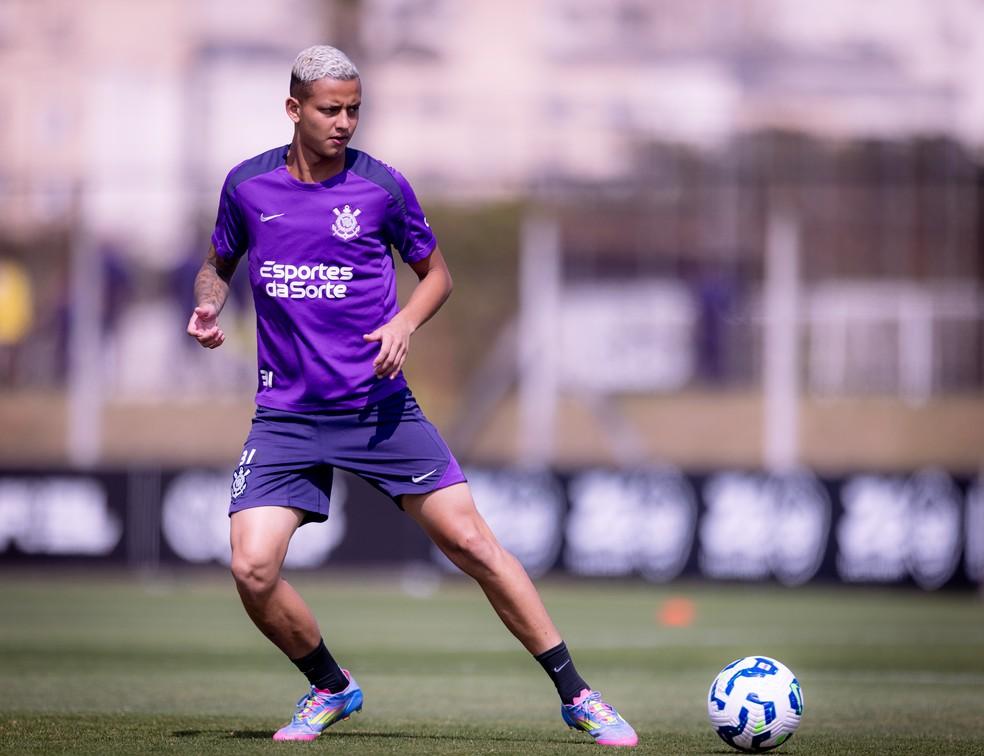 Kayke Ferrari em treino do Corinthians