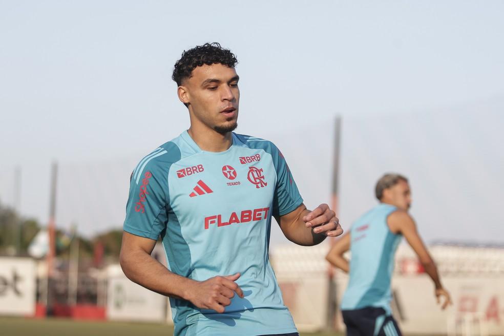 Victor Hugo, durante treino do Flamengo