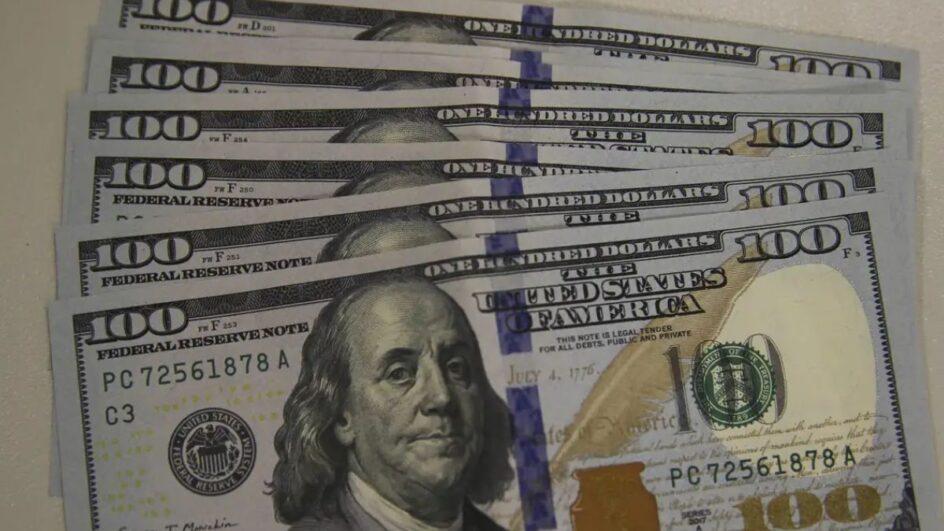 Dólar abaixo de R$ 5,40