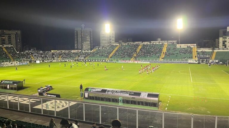 Figueirense e Maringá Buscam Vital Vitória na Série C do Campeonato Brasileiro