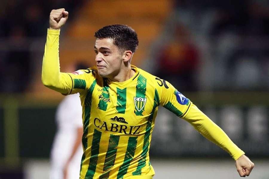 Rodrigo Ramos esteve emprestado ao Tondela na última época.