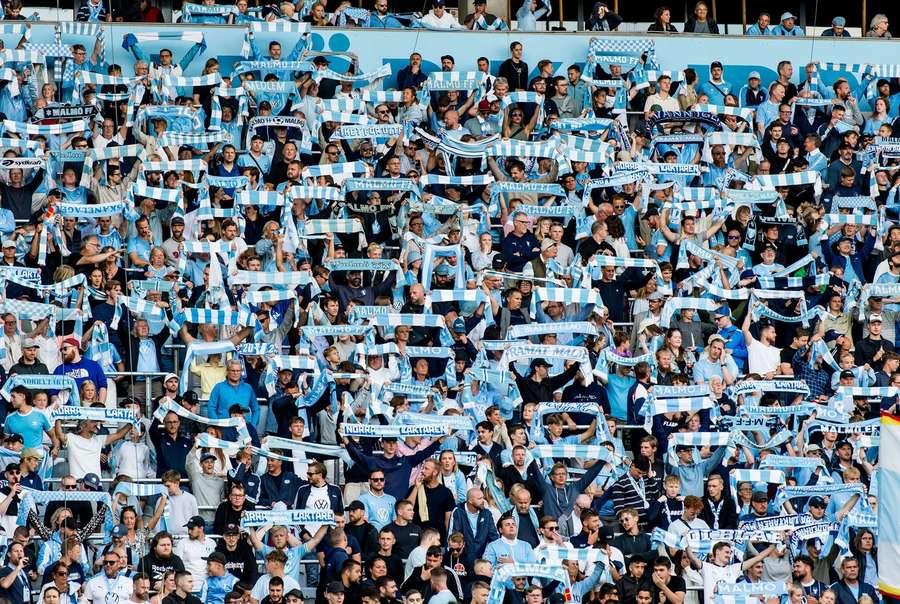Os adeptos têm uma enorme influência no futebol sueco