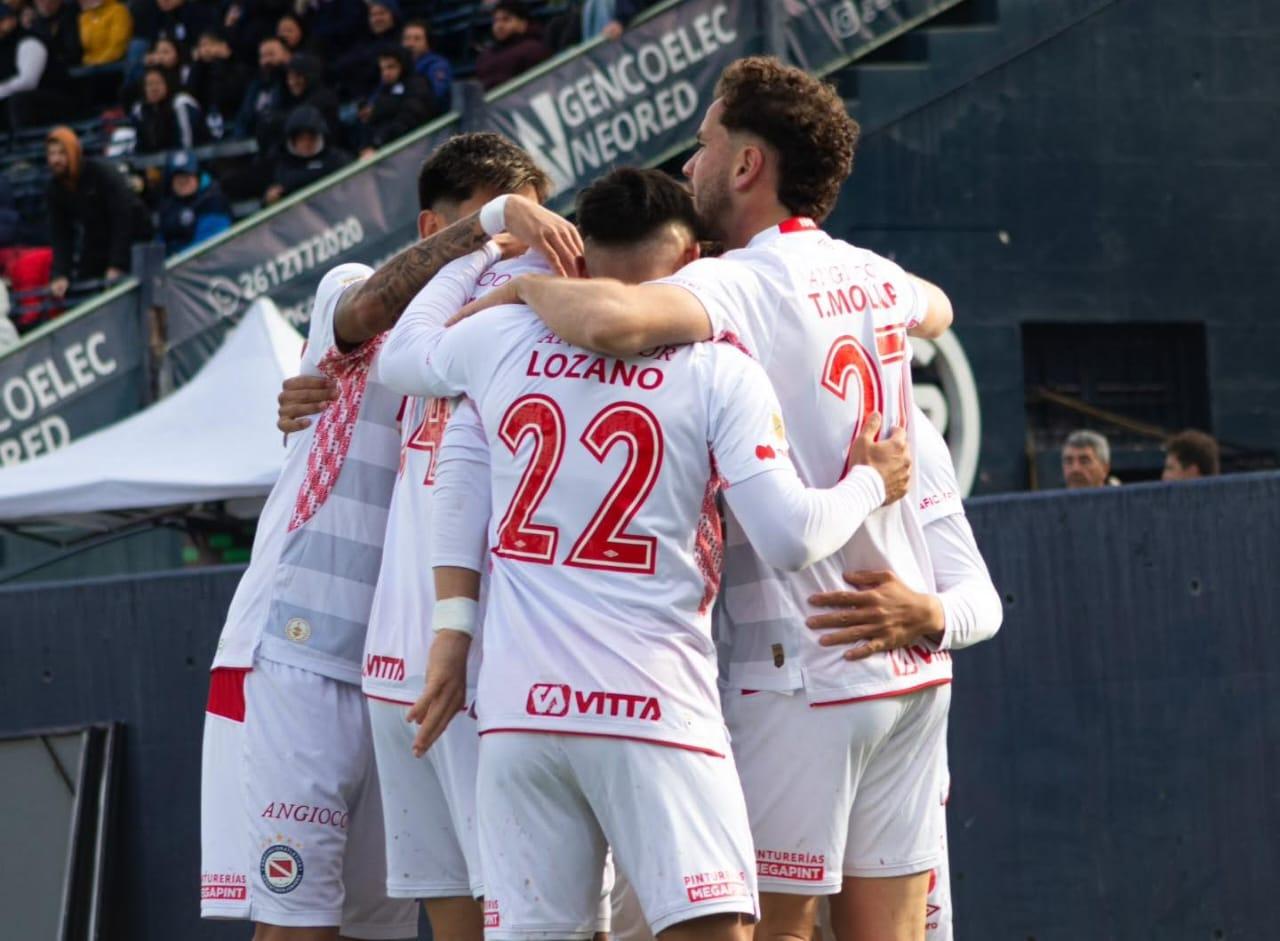 Argentinos Juniors enfrenta Lanús pela Copa Argentina