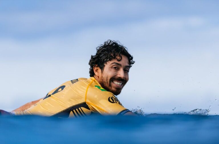 Yago Dora é o novo campeão mundial de surfe da WSL