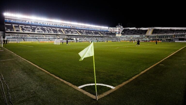 Santos e São Paulo se enfrentam em clássico com desfalques significativos