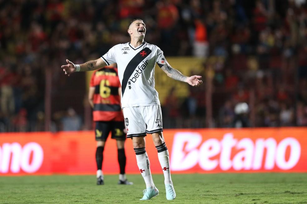 Vegetti fez gol de pênalti em Sport x Vasco