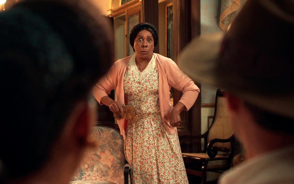 Manoela interrompe clima entre Dita e Candinho em Êta Mundo Melhor!