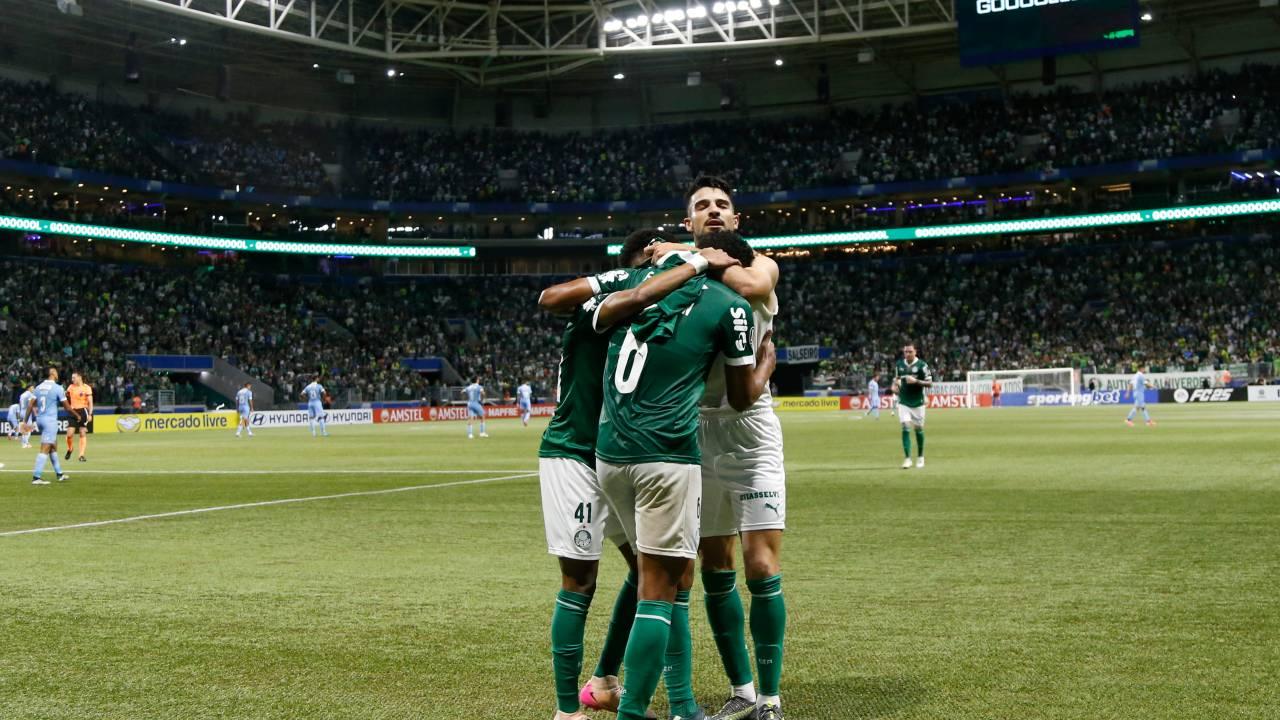 José Manuel López do Palmeiras celebra seu gol na Libertadores