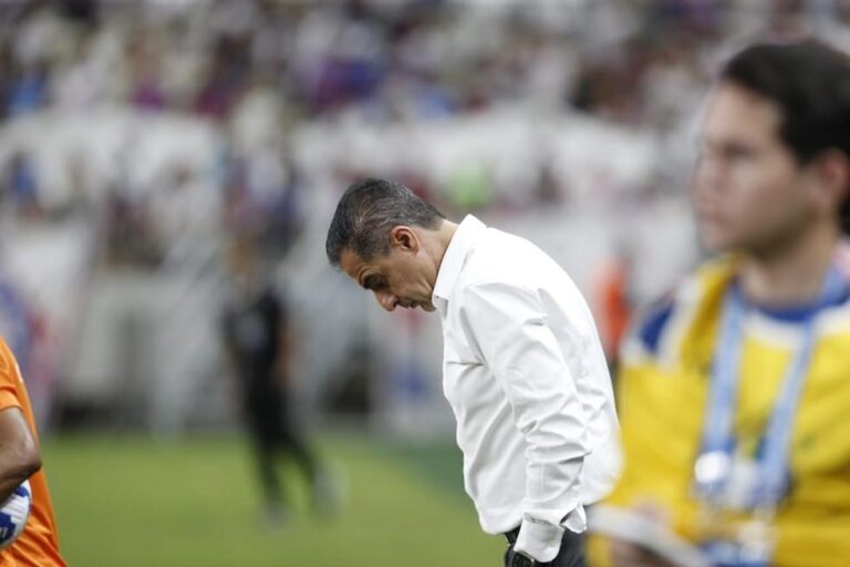 Fortaleza Demite Renato Paiva: Uma Crise Sem Fim no Futebol Brasileiro