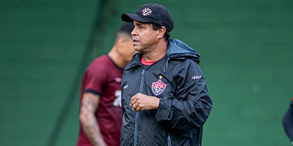 Rodrigo Chagas em treino do Vitória