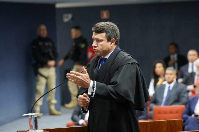 Advogado de Anderson Torres Refuta Acusações sobre Golpes de 8 de Janeiro