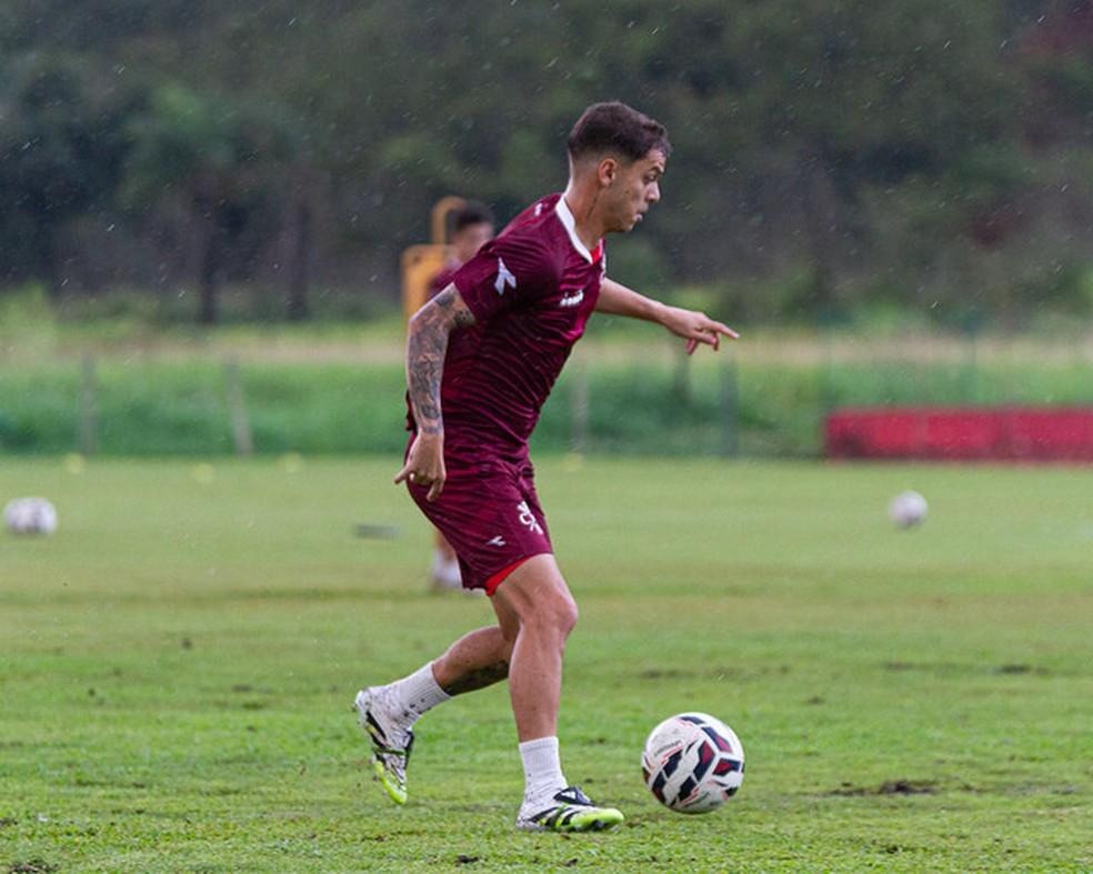 Vitinho, meia do Náutico