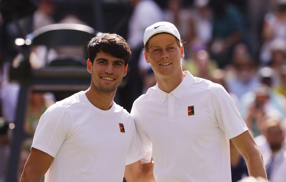 Alcaraz e Sinner antes da final em Wimbledon
