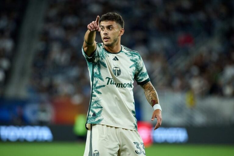 Lesão Grave de Carballo Complica Situação do Grêmio em 2025