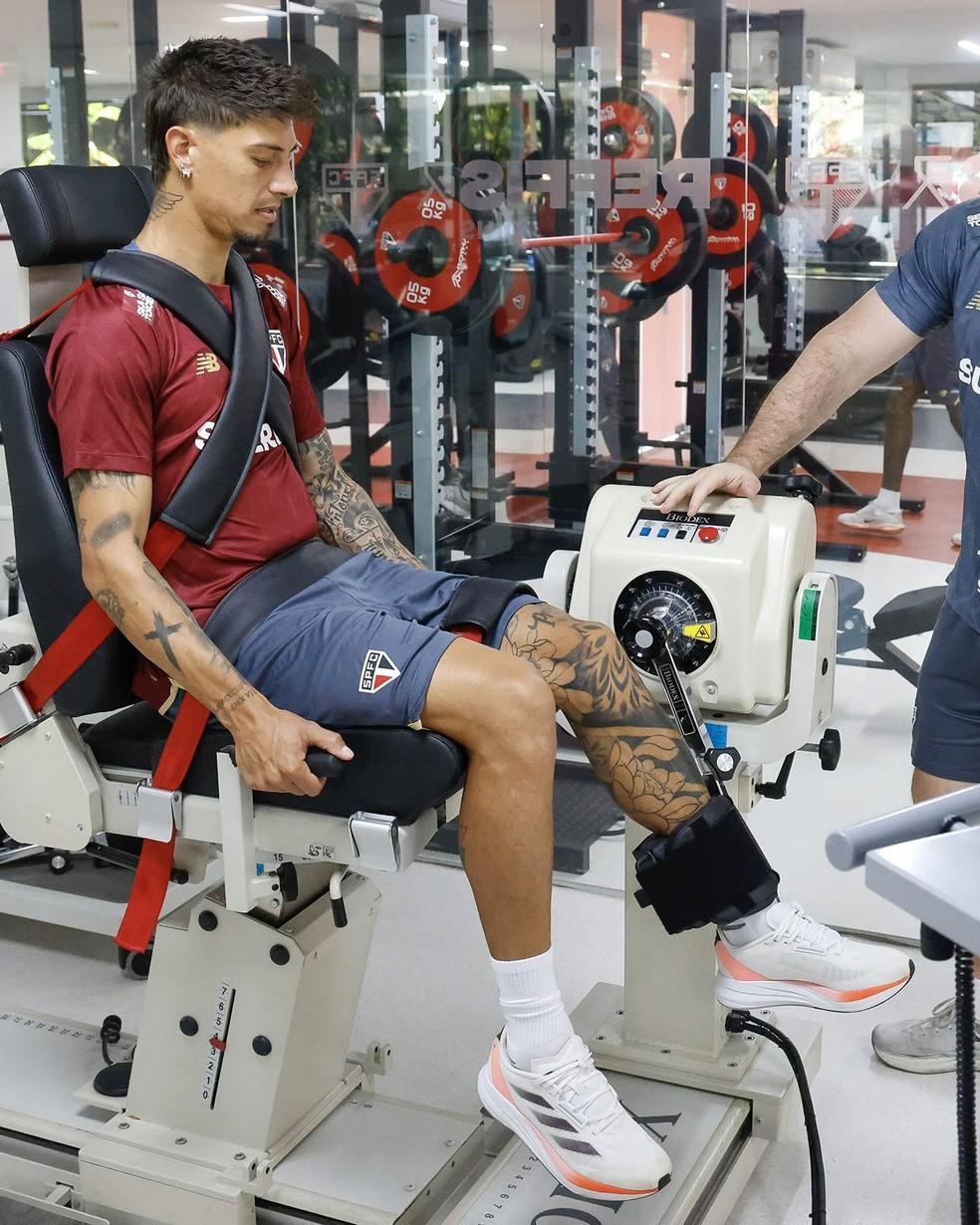 Rigoni no CT do São Paulo