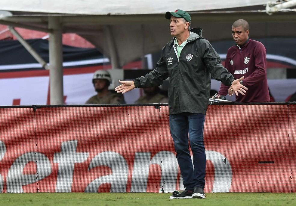 Renato Gaúcho em Vitória x Fluminense pelo Brasileirão 2025