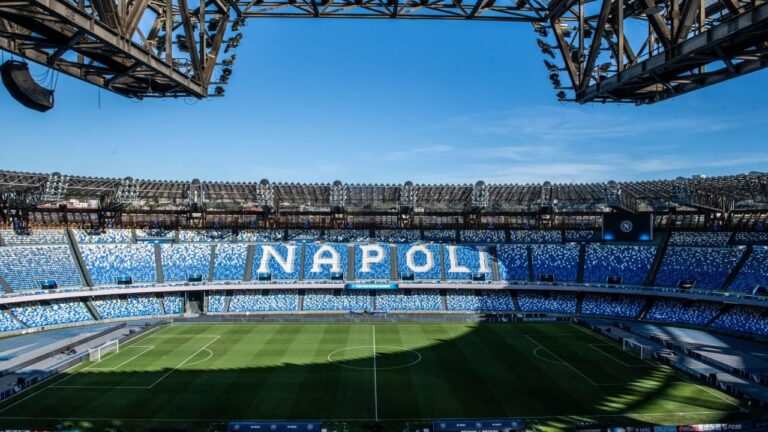 Napoli Busca Manter Invencibilidade Contra Pisa no Campeonato Italiano