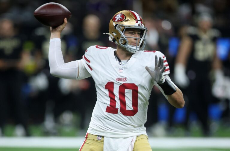 Mac Jones lidera 49ers em busca da terceira vitória consecutiva na NFL